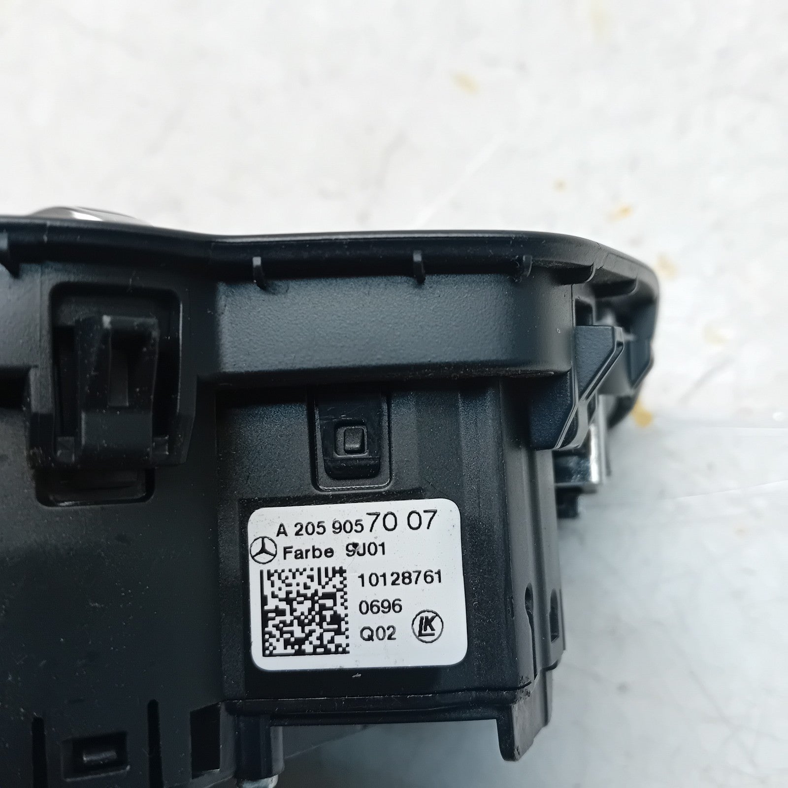 MERCEDES C-CLASS W205 HEADLIGHT CONTROL SWITCH 2014 A2059057007 FM001192