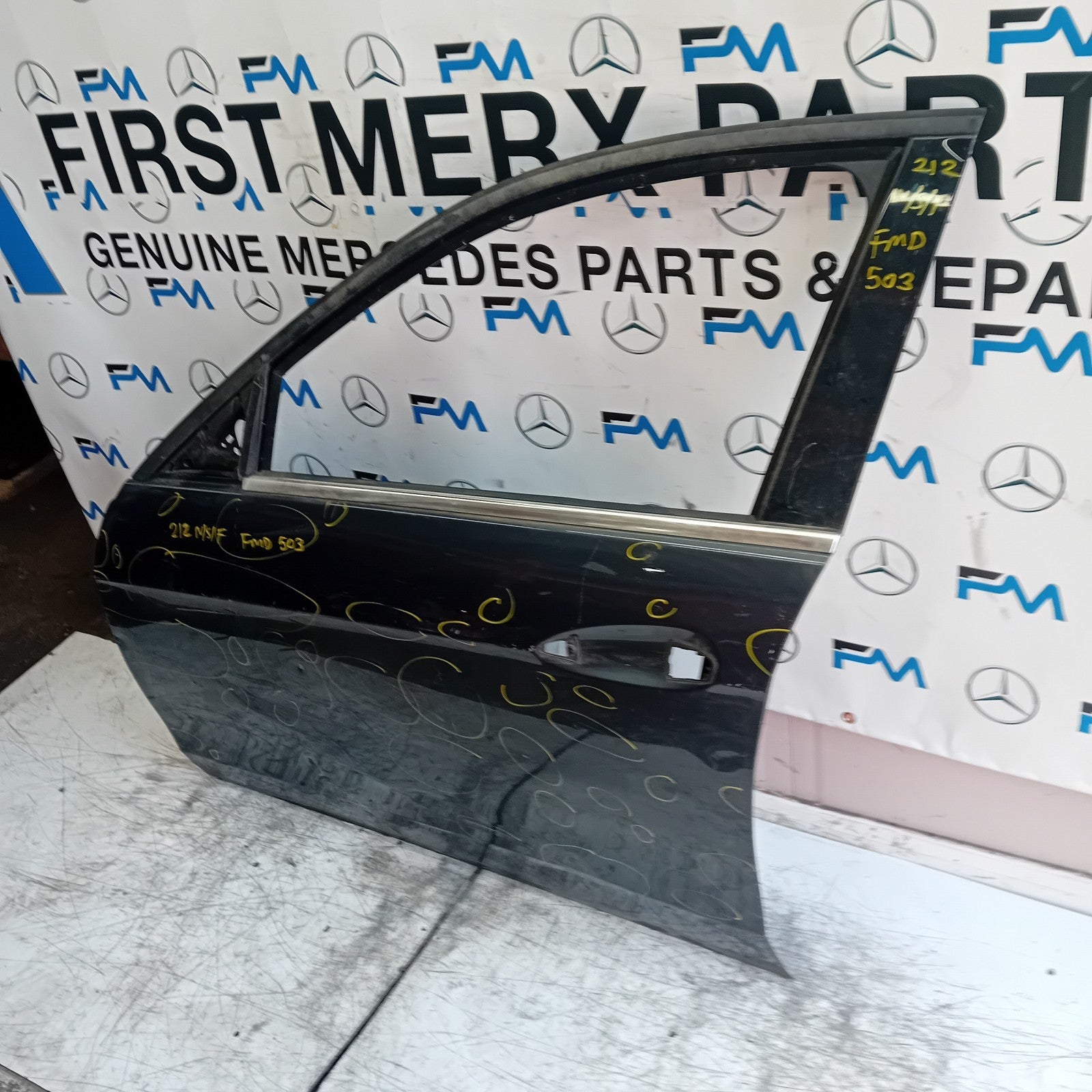 MERCEDES BENZ  E-CLASS W212 PASSENGER FRONT DOOR NSF 2015 GREY FMD503