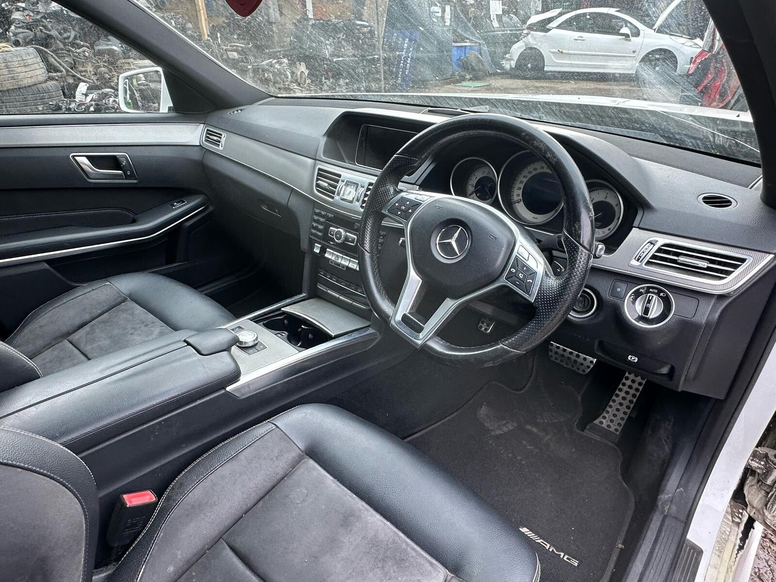 MERCEDES BENZ E-CLASS W212 - BREAKING/SUSPENSION LEGS (ALL)