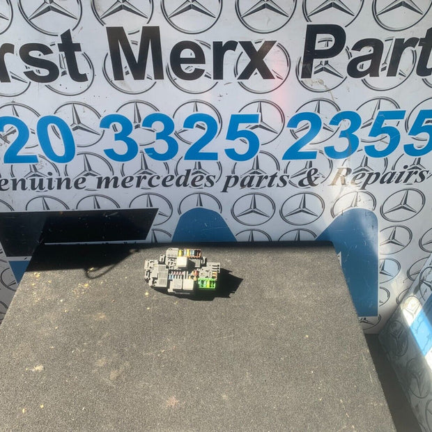 MERCEDES E CLASS FUSEBOX FUSE BOX E 220 D AMG LINE 2.0L Diesel A2139062202 15-2