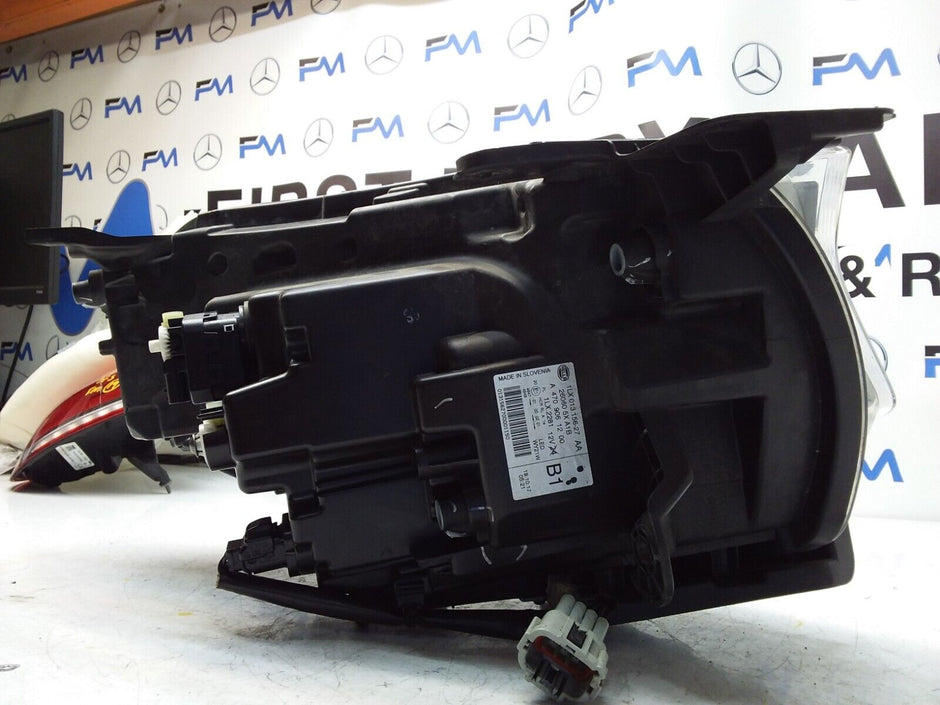 2017 MERCEDES X-CLASS W470 HEADLIGHT DRIVER OS A4709061200 FMH132 (DAMAGED)
