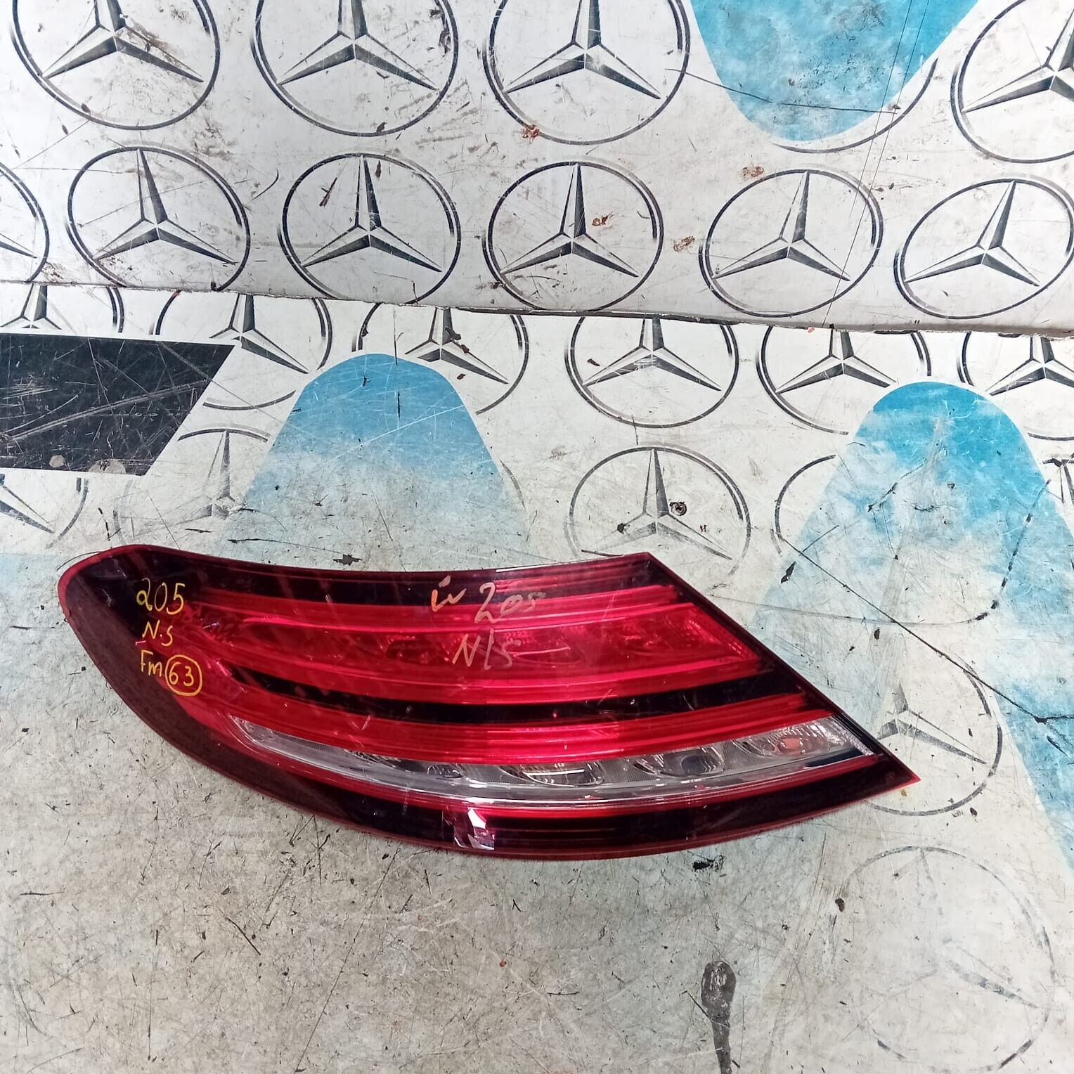 MERCEDES C-CLASS W205 C205 COUPE FACELIFT PASSENGER TAIL LIGHT A2059063105