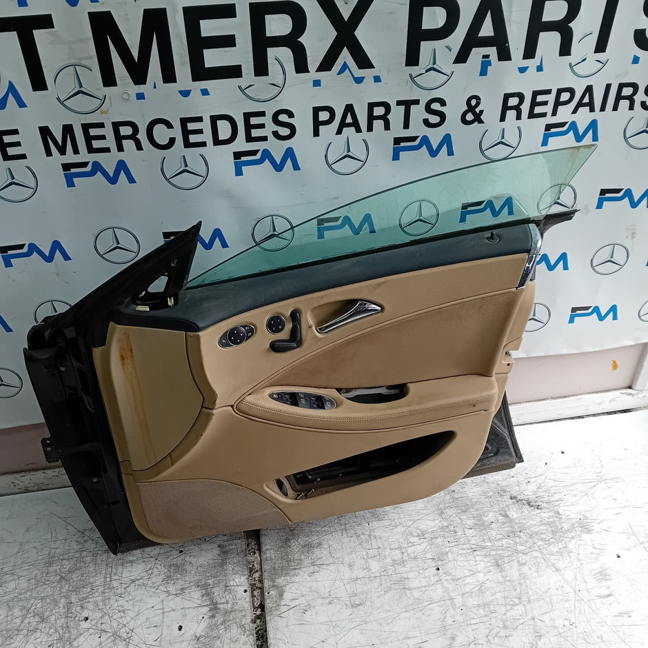 MERCEDES BENZ CLS W219 CP DRIVER FRONT DOOR OSF BLACK 2005-10  COMPLETE FMD372