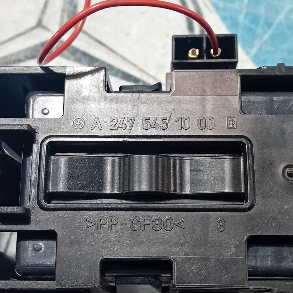 2021 MERCEDES BENZ A180 W177 SMALL AUXILIARY BATTERY & BRACKET  A2475451000