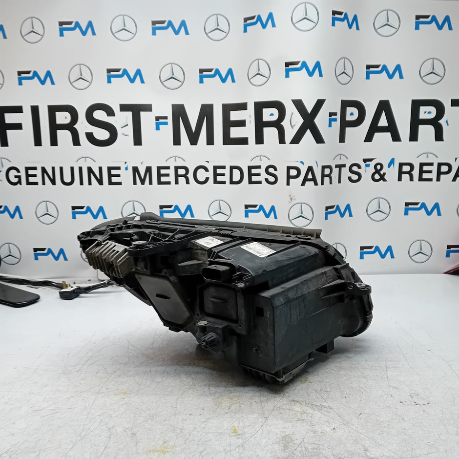 MERCEDES C-CLASS W205 PASSENGER  HIGH PERFORM HEADLIGHT A2059062704 20l4 FMH189