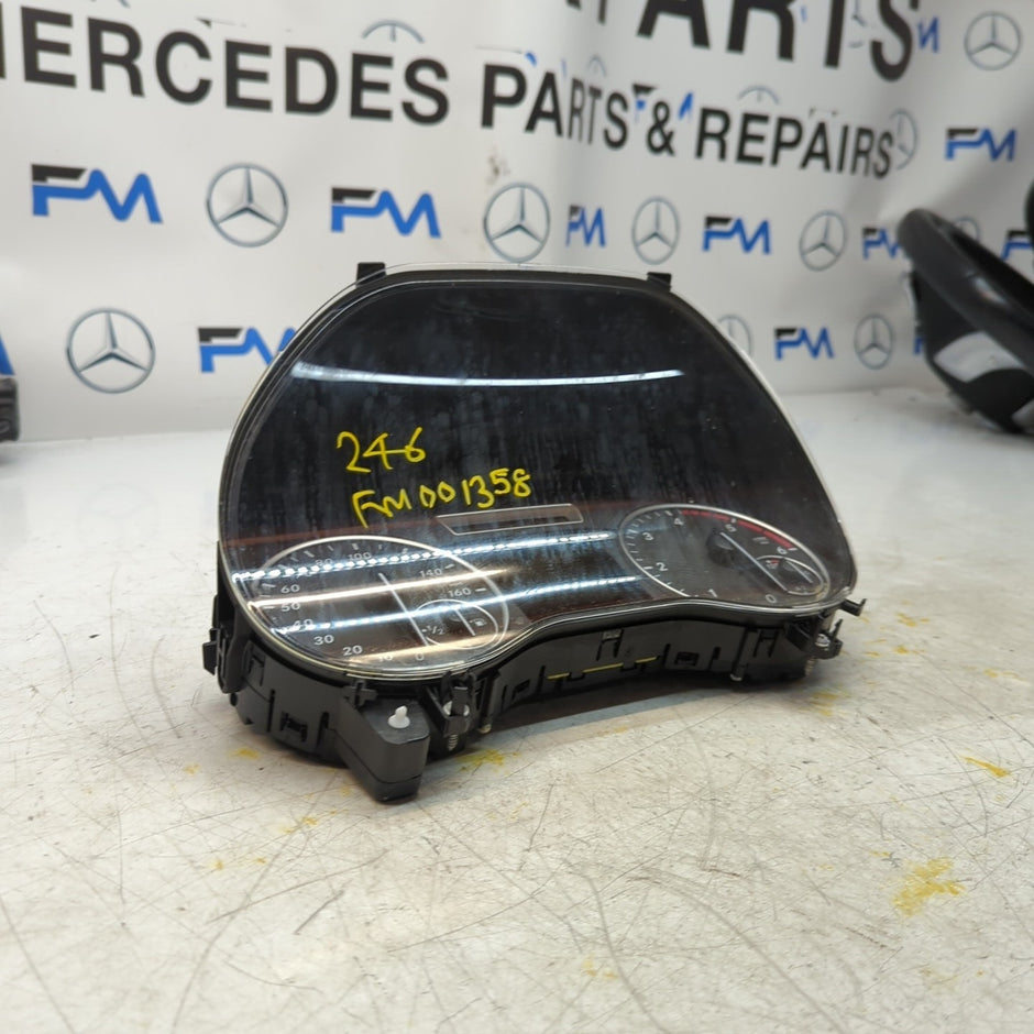 MERCEDES B-CLASS W246 SPEEDOMETER INSTRUMENT CLUSTER BLACK A2469002107 FM001358