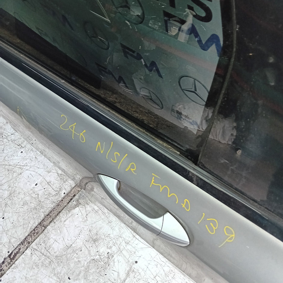 MERCEDES BENZ B-CLASS W246 PASSENGER SIDE REAR DOOR N/S/R SILVER COMPLETE FMD139