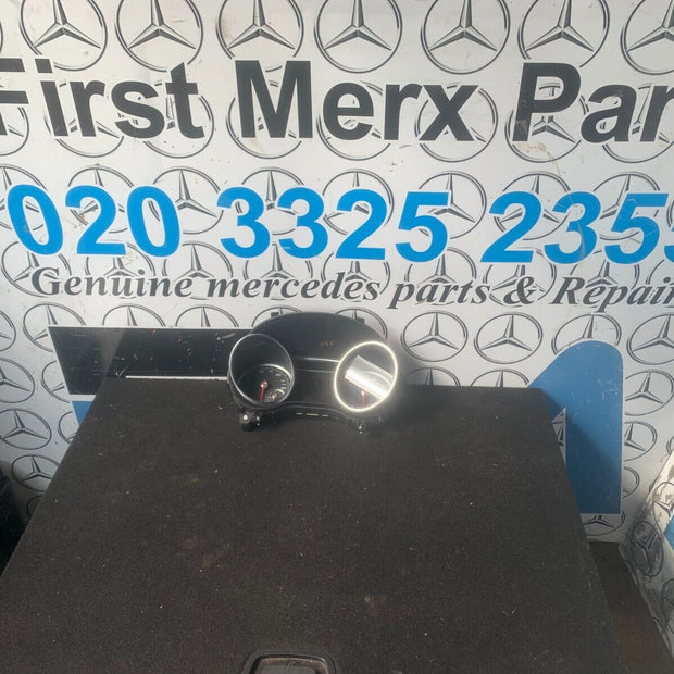 MERCEDES GLA CLASS SPEEDOMETER INSTRUMENT CLUSTER A1569001404 2013-2020