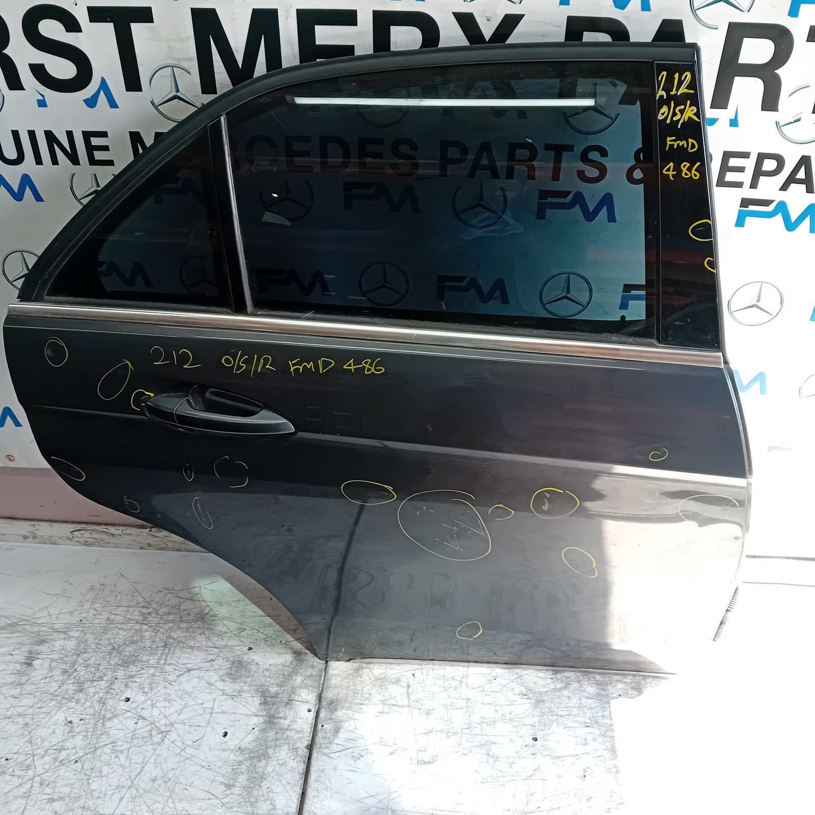 MERCEDES BENZ  E-CLASS W212 DRIVER REAR DOOR OSR  2014 GREY COMPLETE FMD486