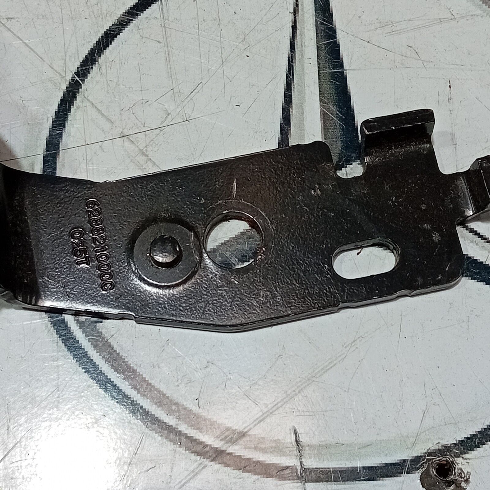 MERCEDES BENZ E CLASS W213 SALOON 2016-2021 REAR CENTRE SEAT BELT A2138601385