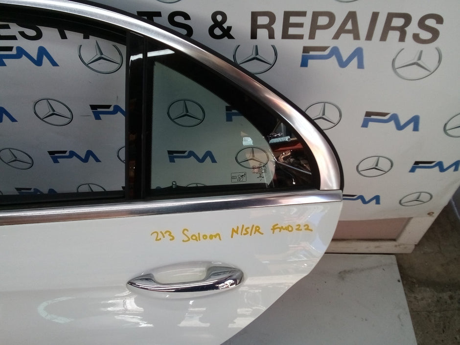 MERCEDES E CLASS W213 SALOON PASSENGER REAR DOOR (NEAR SIDE REAR) WHITE FMD22