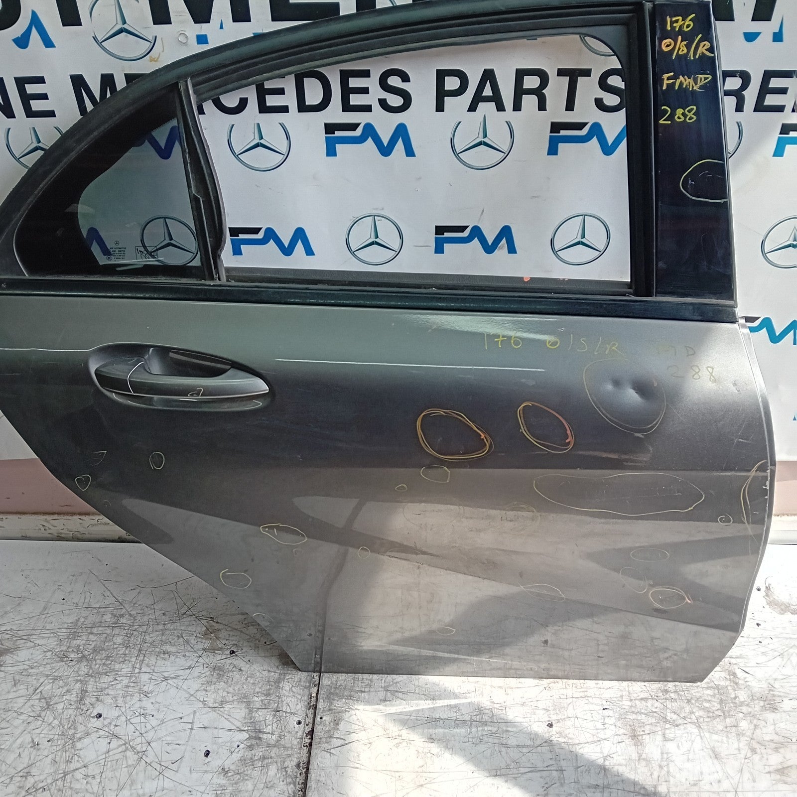 MEECEDES A-CLASS W176 SLN DRIVER REAR DOOR OSR 2012-18 GREY COMPLETE FMD288