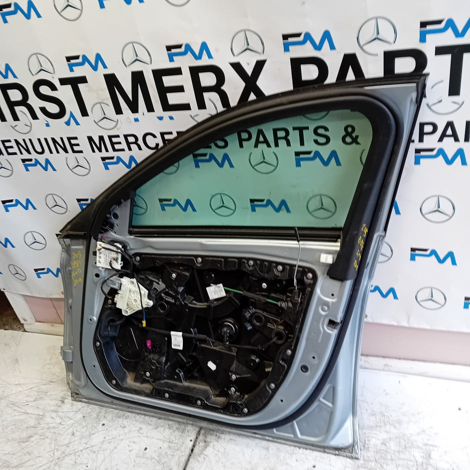 MERCEDES BENZ C-CLASS W205 SALOON DRIVER  FRONT DOOR OSF SILVER 2014 ON  FMD204
