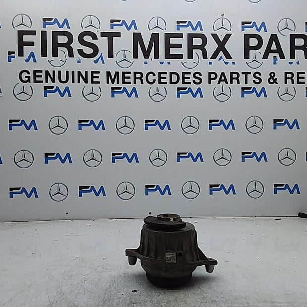 MERCEDES BENZ  E-CLASS  W213  ENGINE MOUNT LEFT NS A2132400500 FMR355