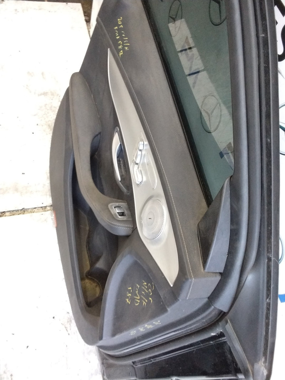 MERCEDES BENZ C-CLS W205 SLN PASSENGER FRONT DOOR NSF SILVER 2014-21  FMD587