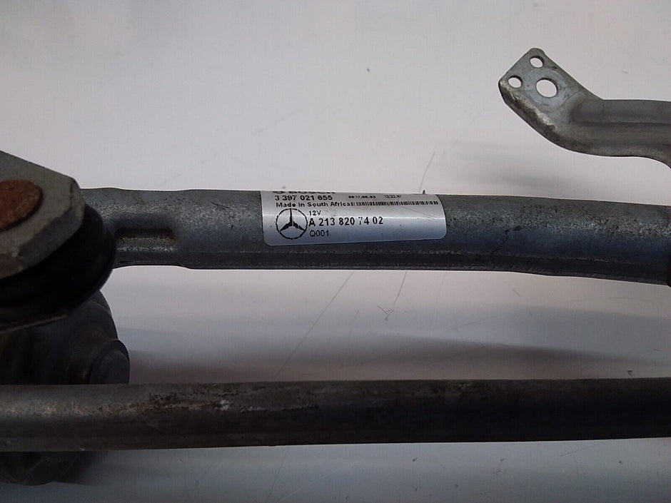 MERCEDES E-CLASS 2018 W213 A2138207402 FRONT WIPER MOTOR  FM00190