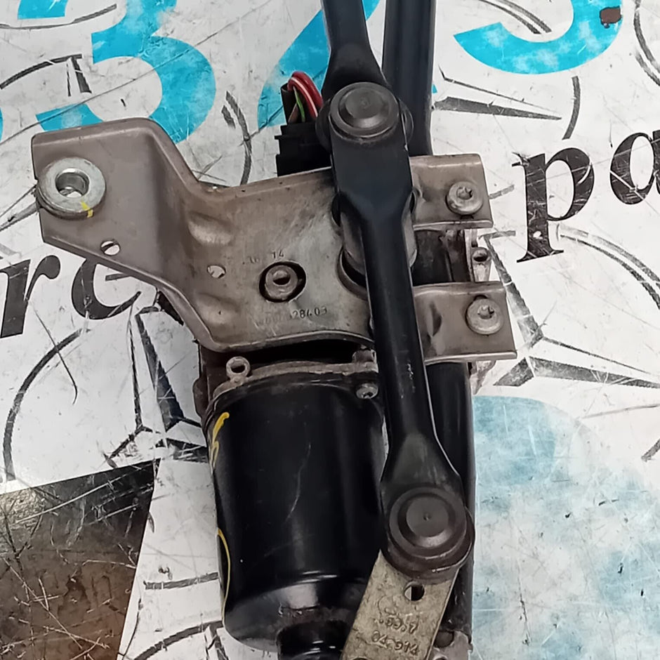 MERCEDES BENZ A-CLASS W176 WINDSCREEN WIPER MOTOR & LINKAGE A1769061900