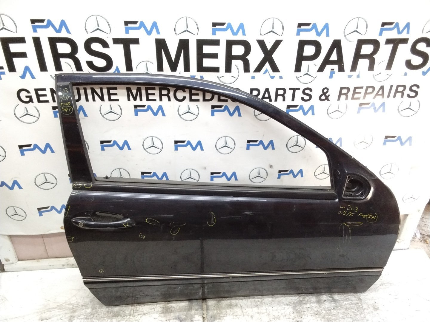 MERCEDES C-CLASS W203 SLN DRIVER FRONT DOOR OSF BLACK 2001-04 FMD541