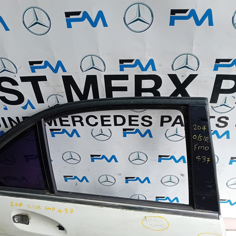 MERCEDES C-CLASS W204 SLN DRIVER REAR DOOR OSR WHITE 2009-2014 FMD437