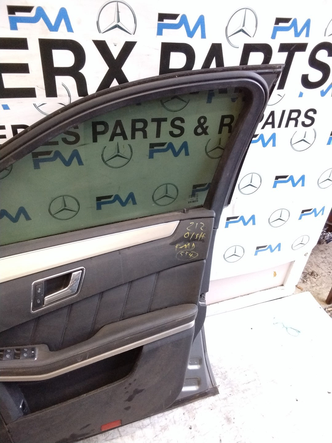 MERCEDES E-CLASS W212  DRIVER FRONT DOOR OSF GREY 2009-16 COMPLETE FMD554