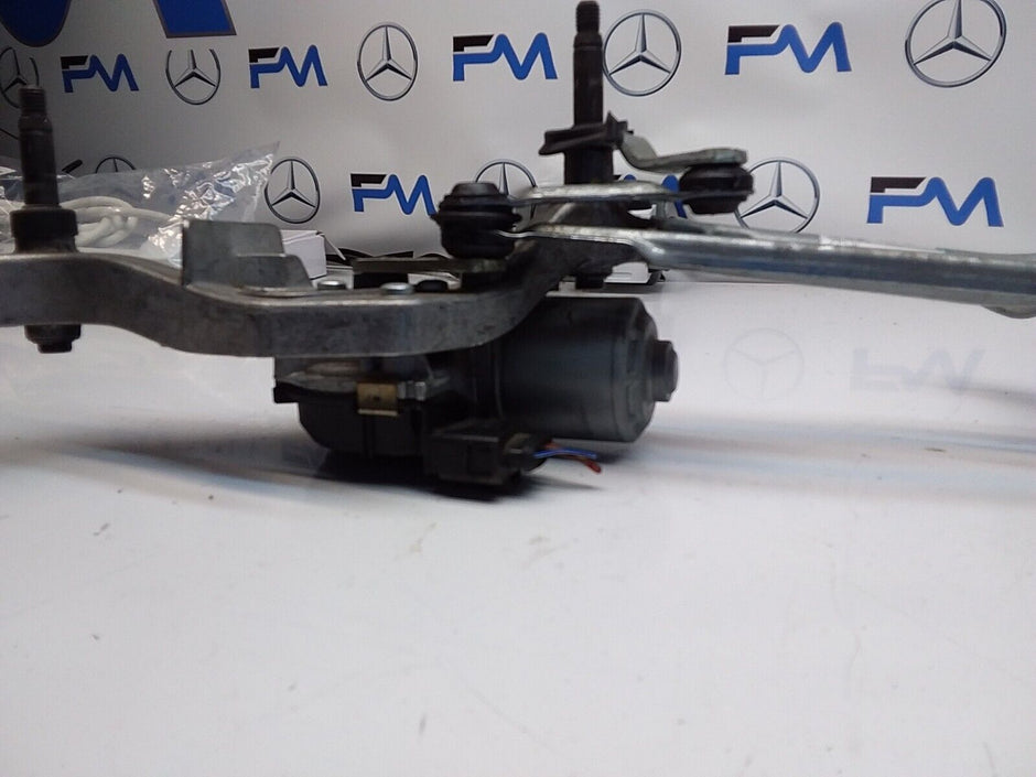 MERCEDES E-CLASS 2018 W213 A2138207402 FRONT WIPER MOTOR  FM00187