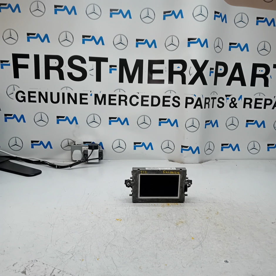 MERCEDES BENZ E-CLASS W212 SAT NAV DISPLAY SCREEN A2129004900 FM001212