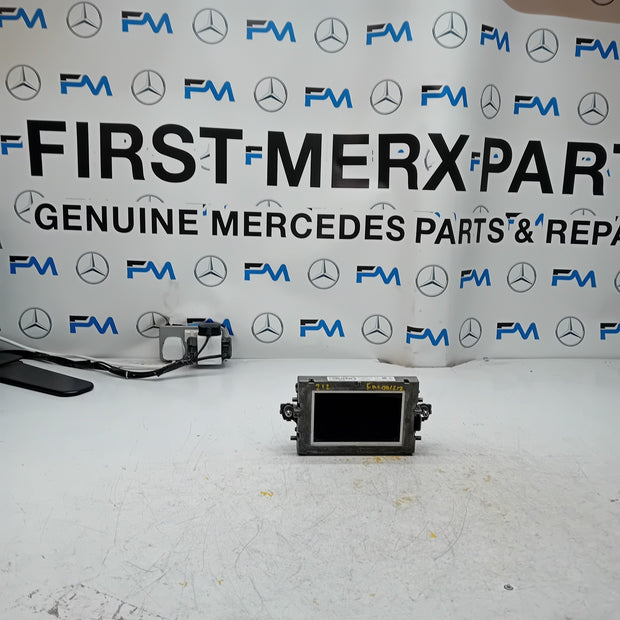 MERCEDES BENZ E-CLASS W212 SAT NAV DISPLAY SCREEN A2129004900 FM001212