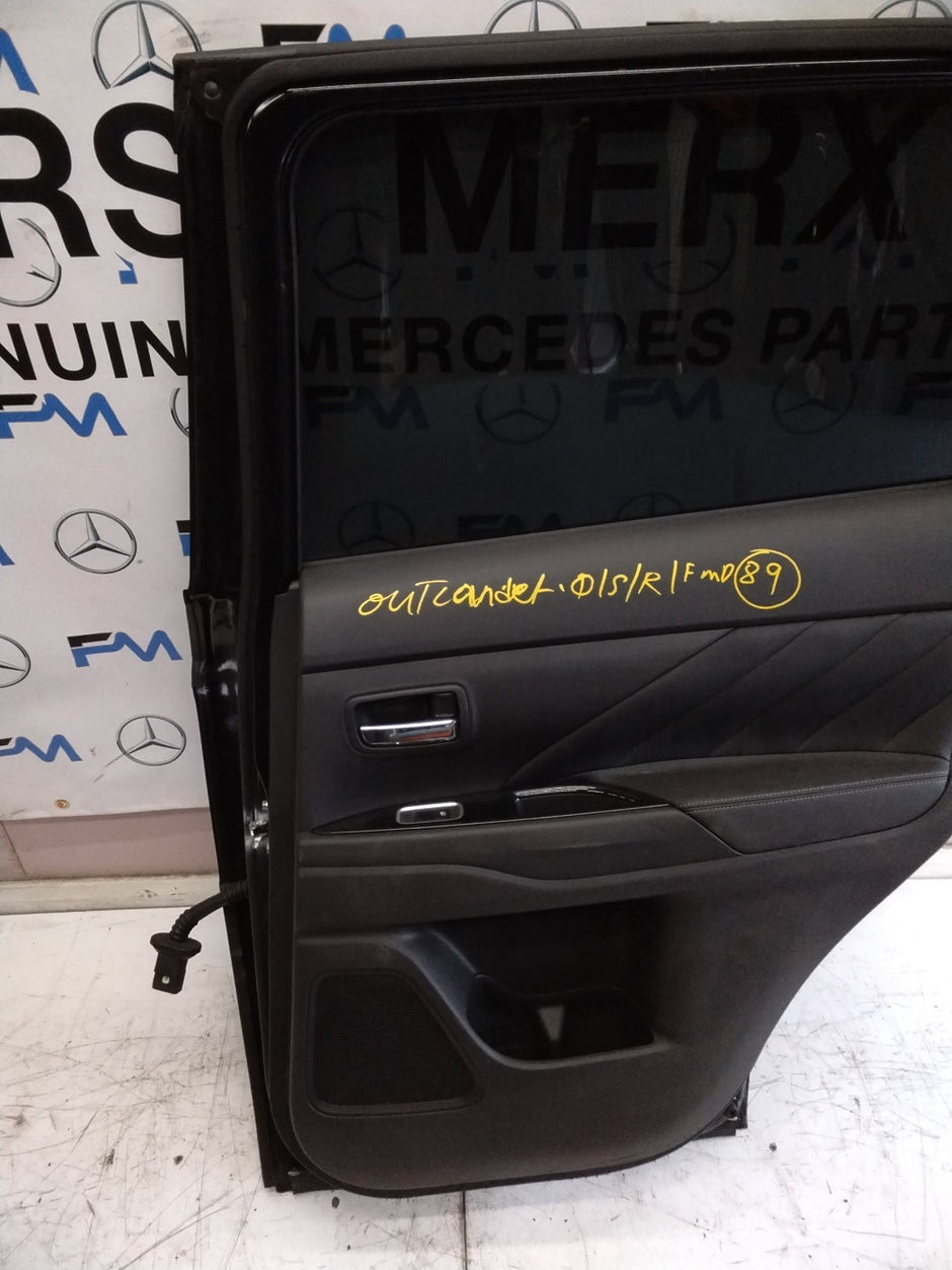 MITSUBISHI OUTLANDER DRIVER SIDE REAR DOOR O/S/R COMPLETE BLACK FMD89
