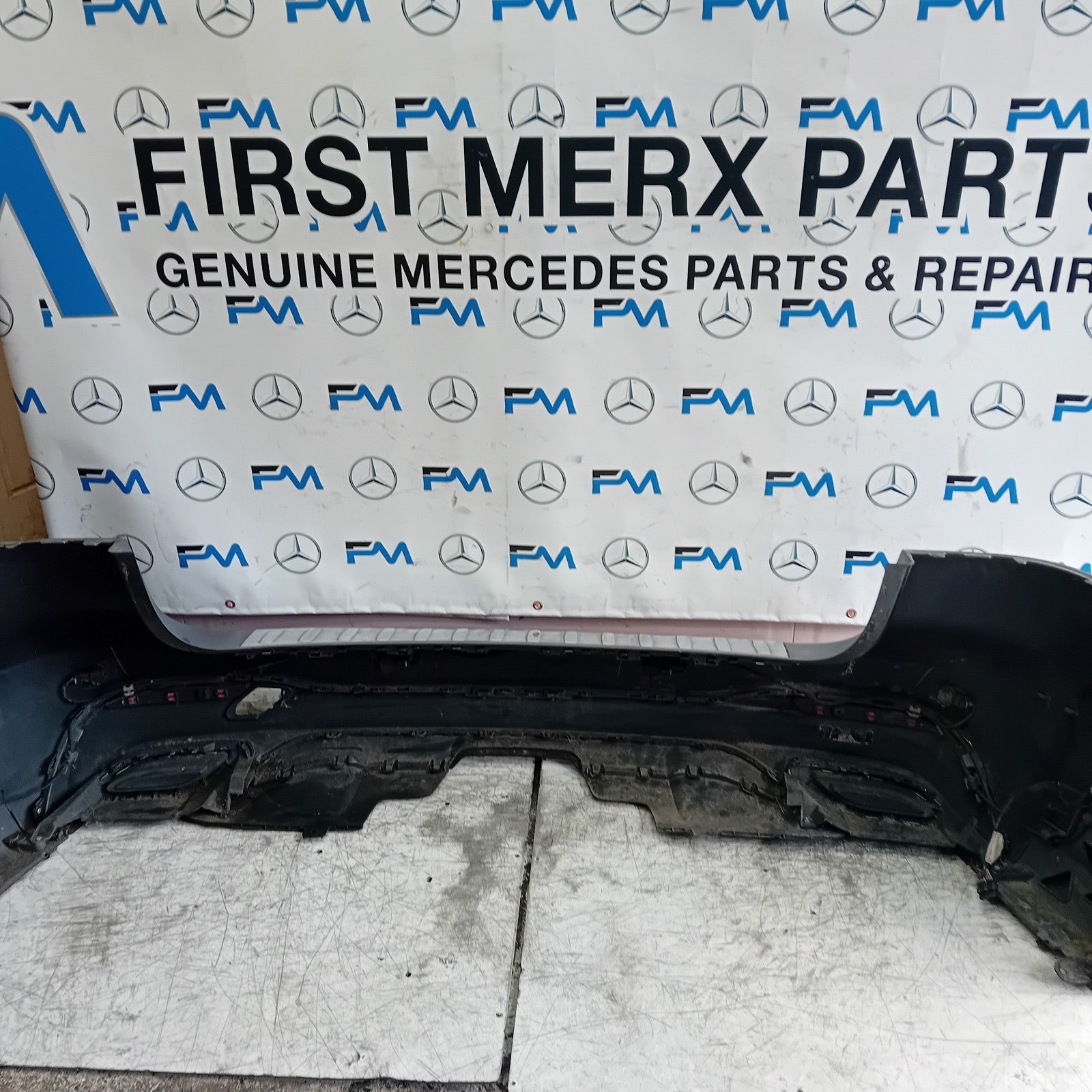 MERCEDES BENZ  GLE W166 AMG LINE REAR BUMPER GREY 2016 A1668853024 COMPLET FMX81