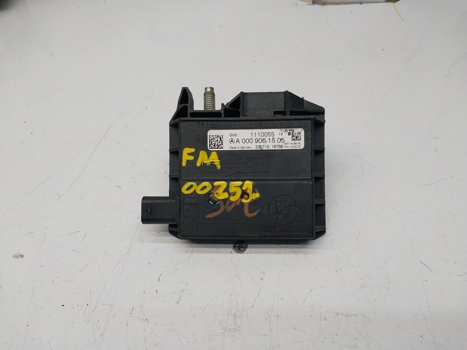 Mercedes W213 W205 W218 W238 W253 Negative Battery Tray Clamp A0009061505FM00251