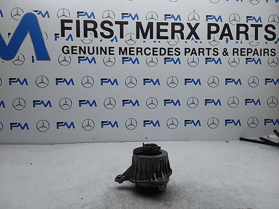 MERCEDES BENZ  C-CLASS W205  ENGINE MOUNT LEFT NS A2532407600 FMR336