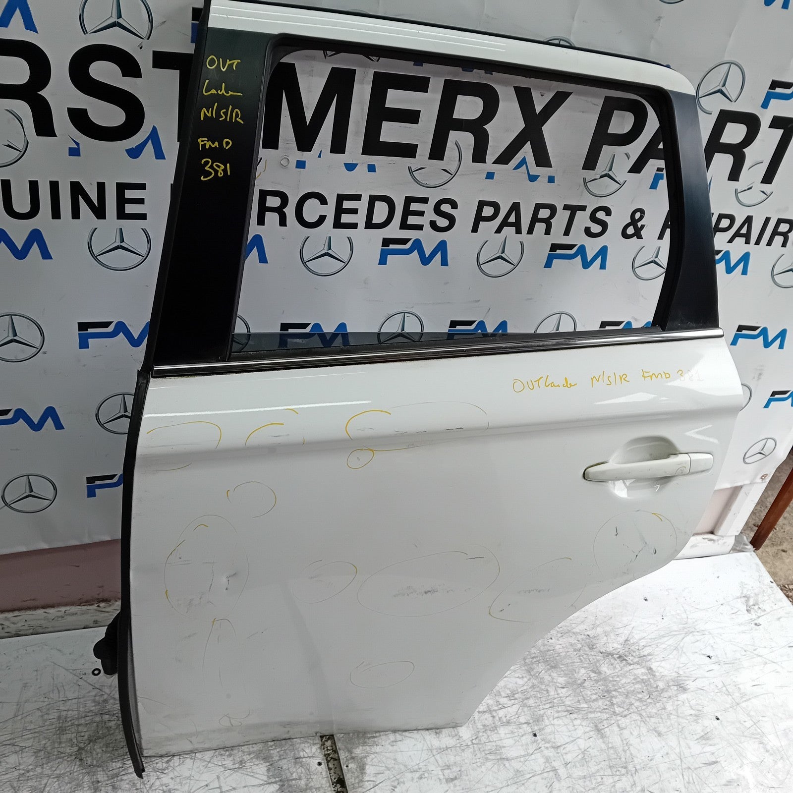 MITSUBISHI OUTLANDER MK3 PASSENGER REAR DOOR NSR 2013 WHITE FMD381