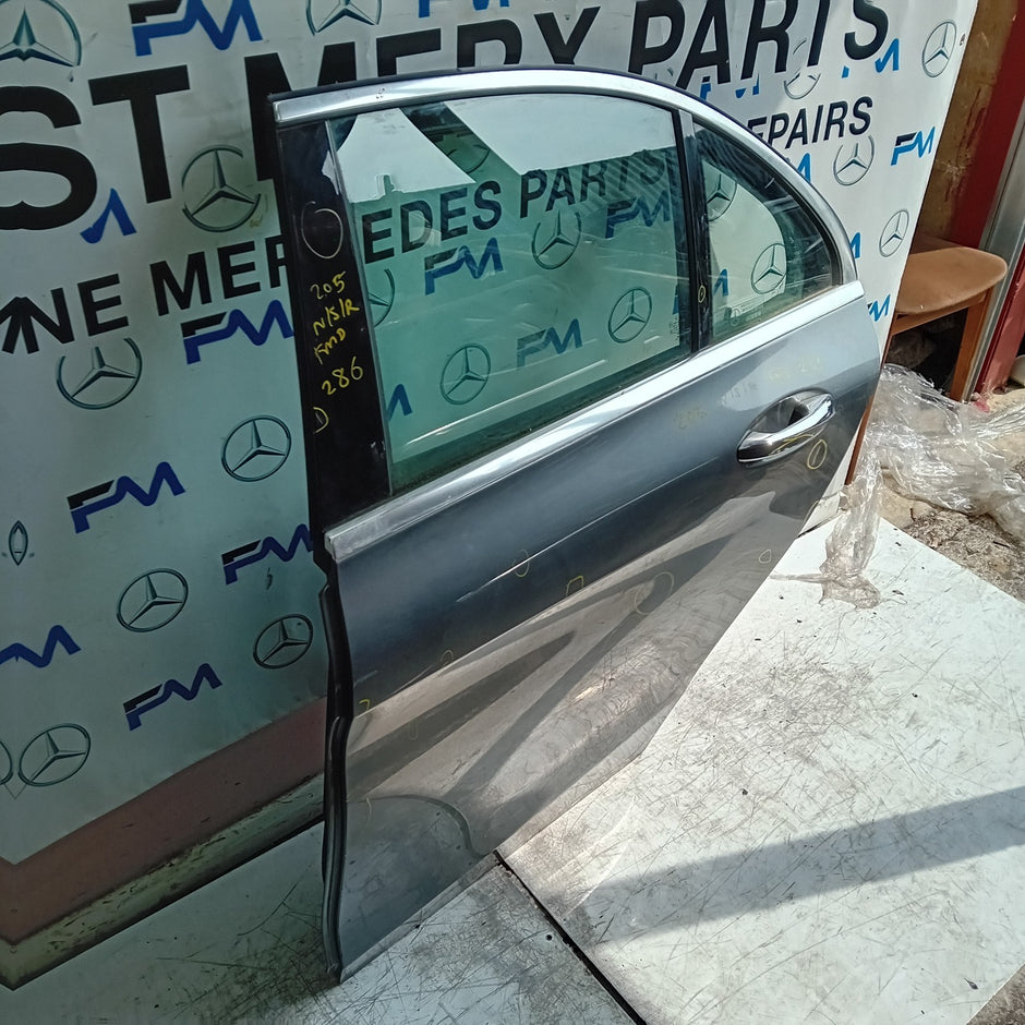 MEECEDES C-CLASS W205 SLN PASSENGER REAR DOOR NSR 2014 ON GREY FMD286