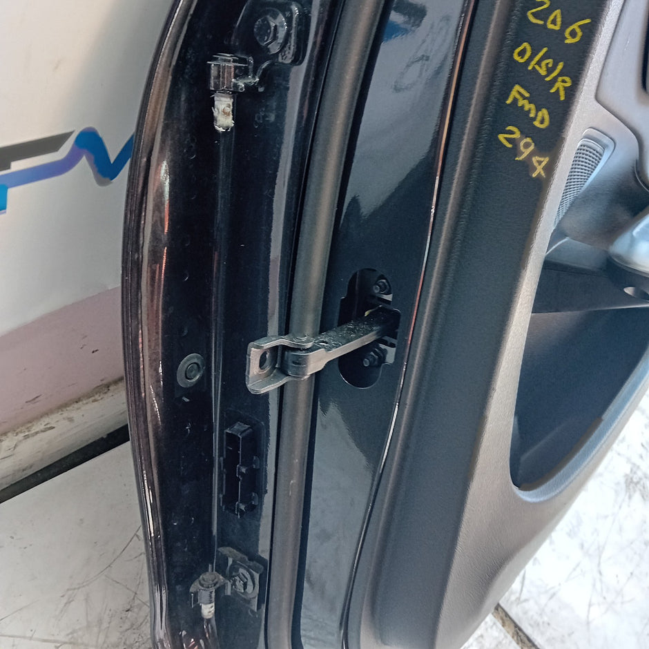 MERCEDES BENZ C-CLASS W206 ESTATE DRIVER REAR DOOR OSR BLACK COMPLETE FMD294