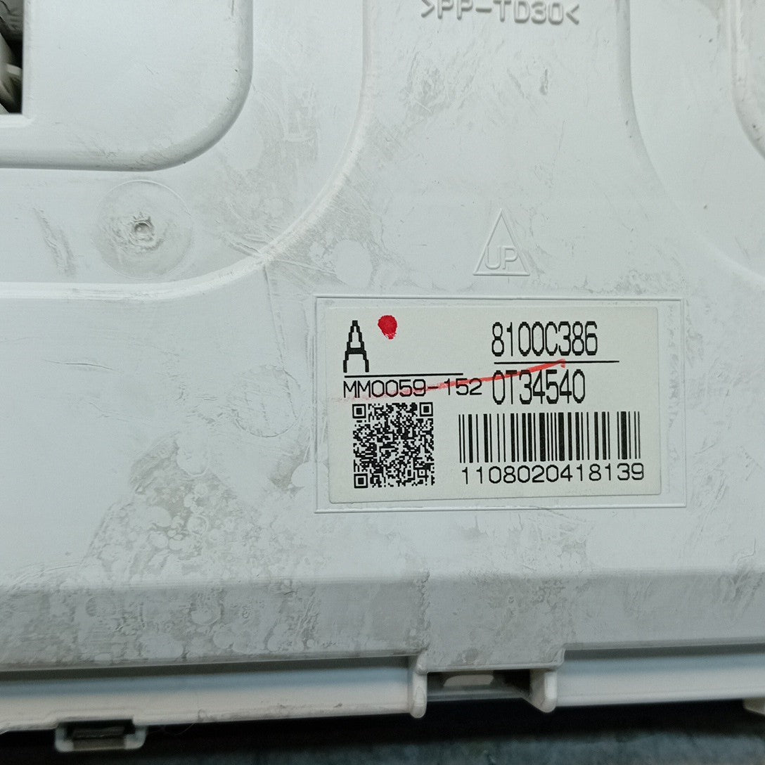 MITSUBISHI OUTLANDER MK3 SPEEDOMETER INSTRUMENT CLUSTER  8100C386 FM001605