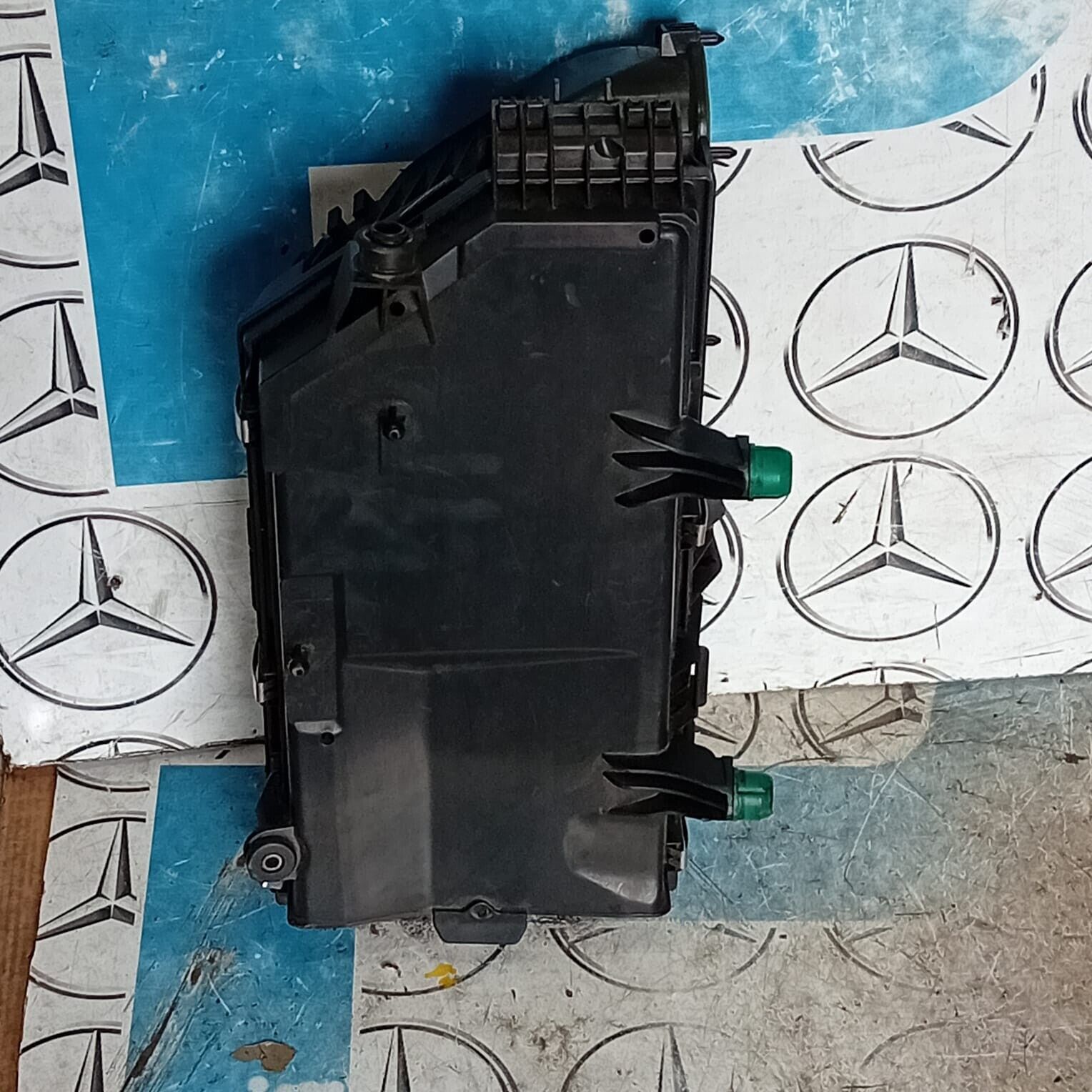 MERCEDES BENZ E CLASS W213 AMG LINE  AIR FILTER BOX AND HOUSING