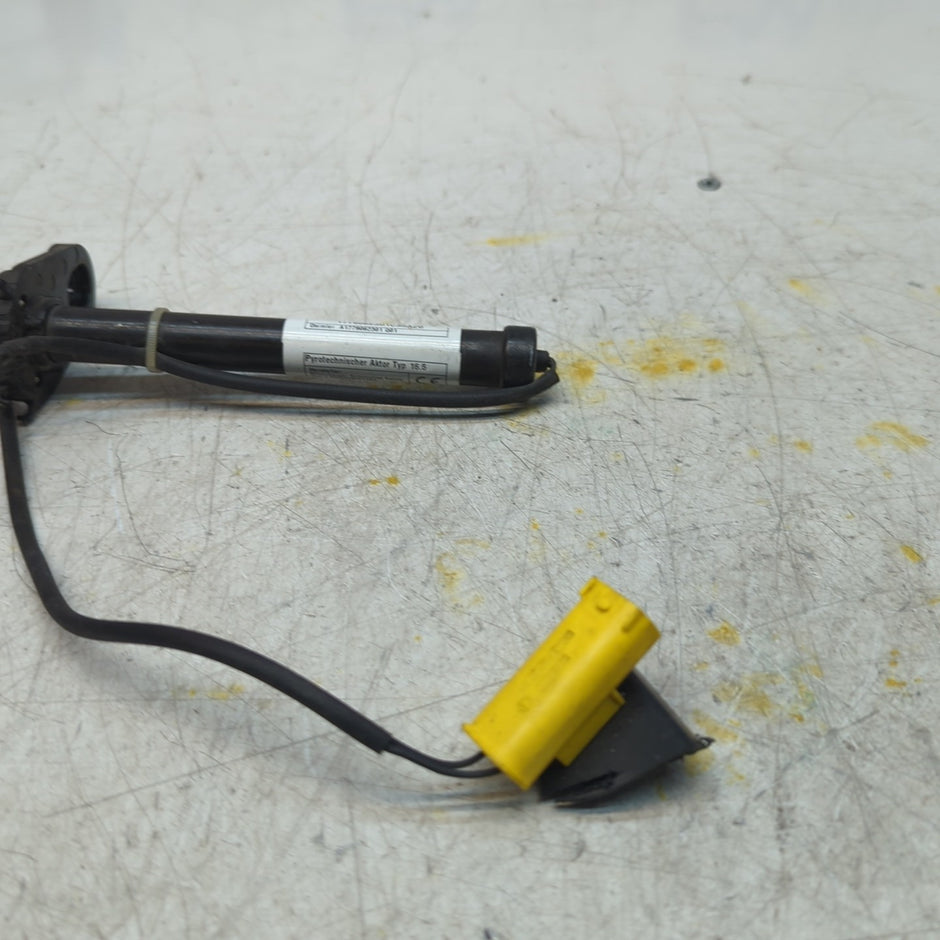 MERCEDES A CLASS W177 BONNET PEDESTRIAN ACTUATOR A1779062301 2016 FM001429
