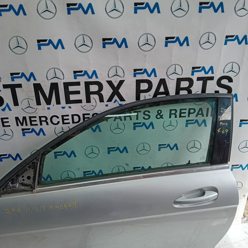 MERCEDES C-CLASS W204 PASSENGER FRONT DOOR NSF 2008-14 SILVER COMPLETE FMD409