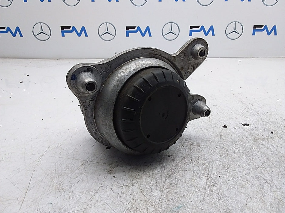 MERCEDES BENZ C-CLASS W205  ENGINE MOUNT RIGHT OS A2052407700 FMR337