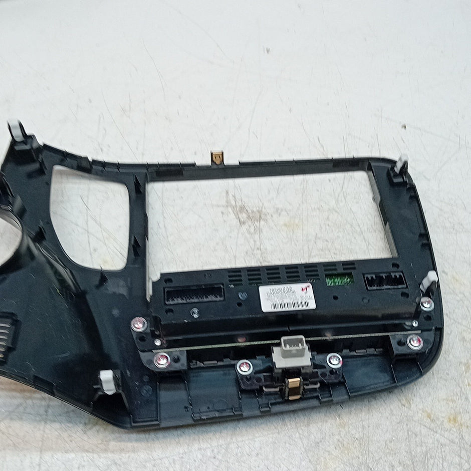 MITSUBISHI OUTLANDER DASHBOARD DISPLAY TRIM + SWITCH 8002C897 FM001615