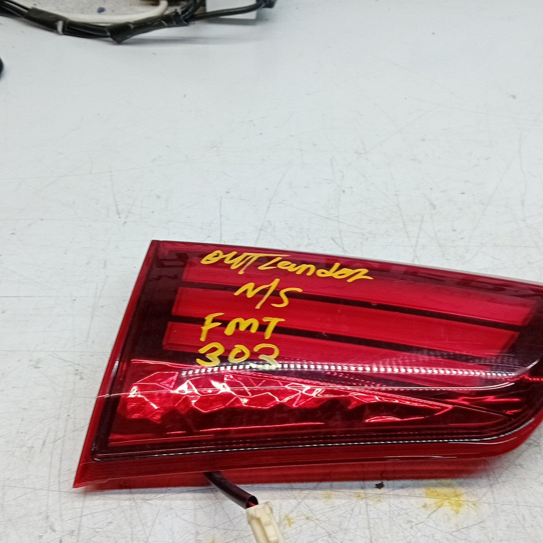 MITSUBISHI OUTLANDER MK3 PASSENGER SIDE LEFT REAR INNER TAIL LIGHT 2013 FMT303