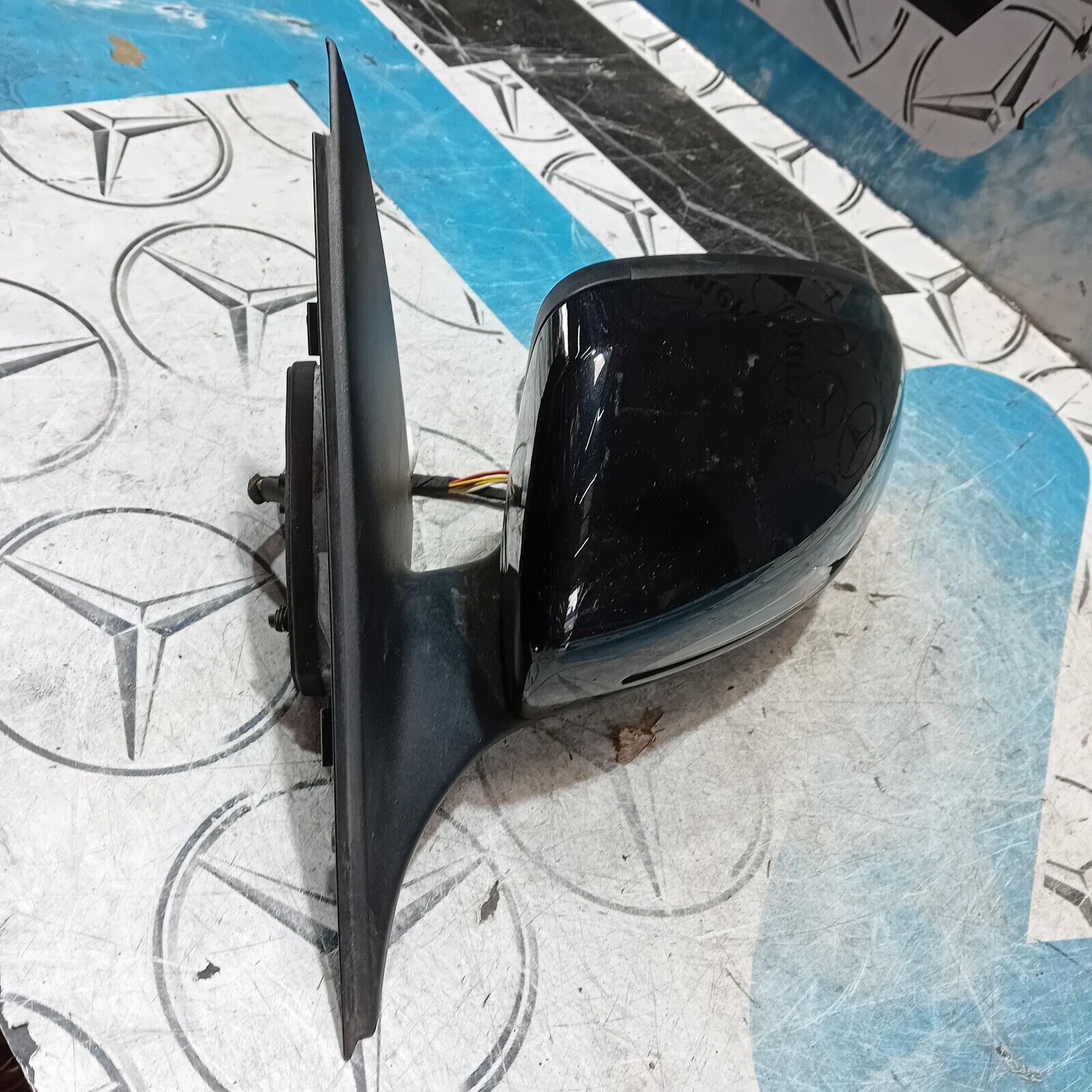 MERCEDES BENZ C-CLASS W205 WING MIRROR PASSENGER SIDE FRONT IN BLACK A2058104702