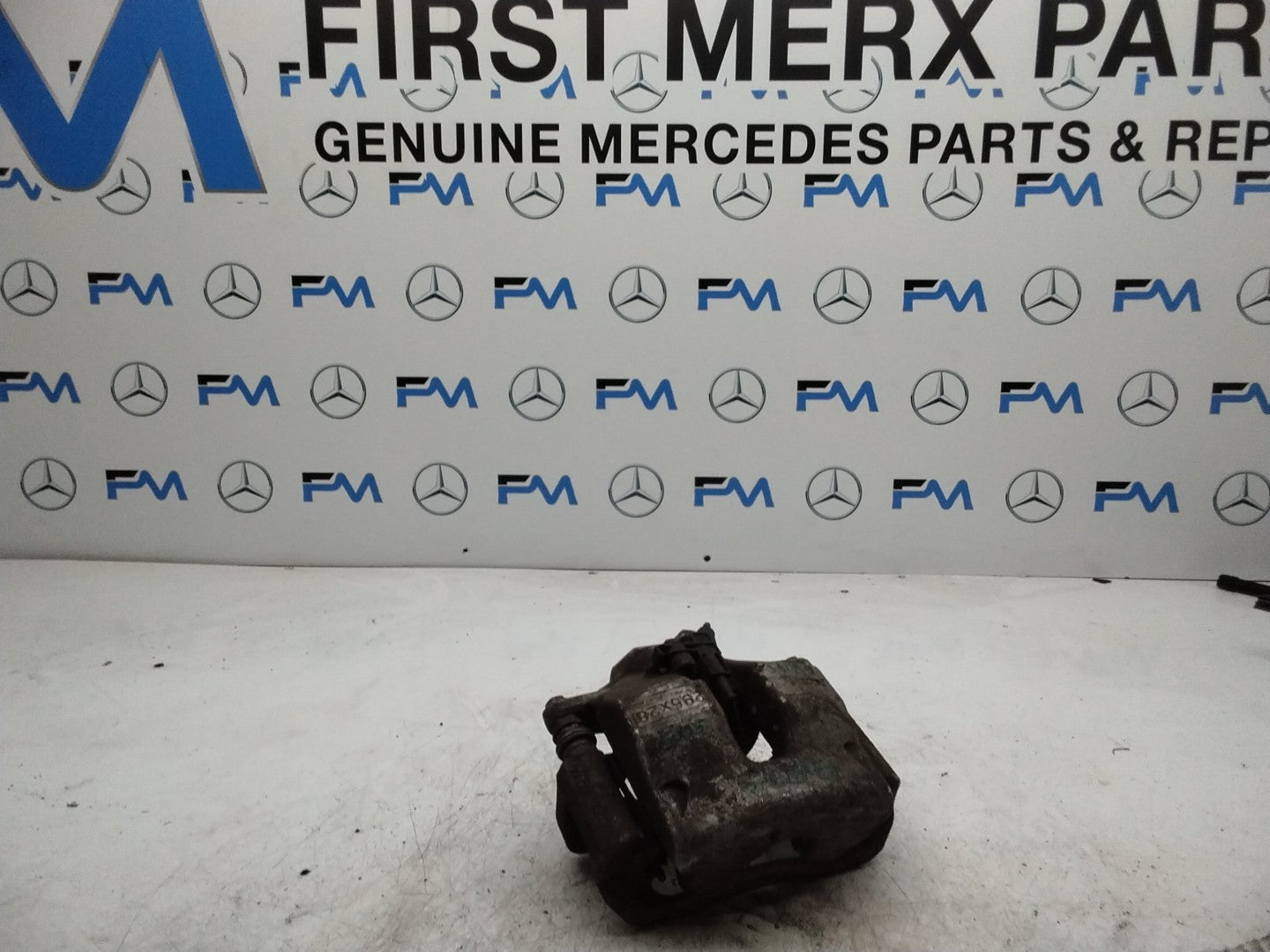 MERCEDES  C-CLASS W205 BRAKE CALIPER FRONT RIGHT PASSENGER SIDE  FMR145