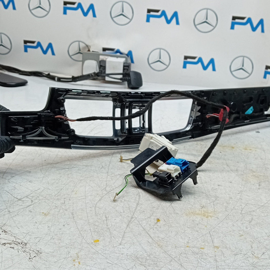 MERCEDES BENZ  E-CLASS W212 DASHBOARD  TRIM PANEL 2016 A212680XX93 FM001545