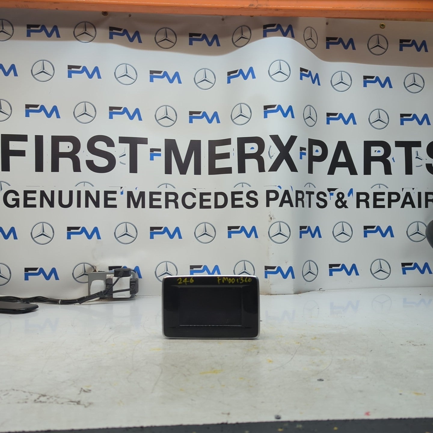 MERCEDES BENZ B-CLASS W246 DISPLAY SCREEN A2469001203  2012-2019 ON FM001360