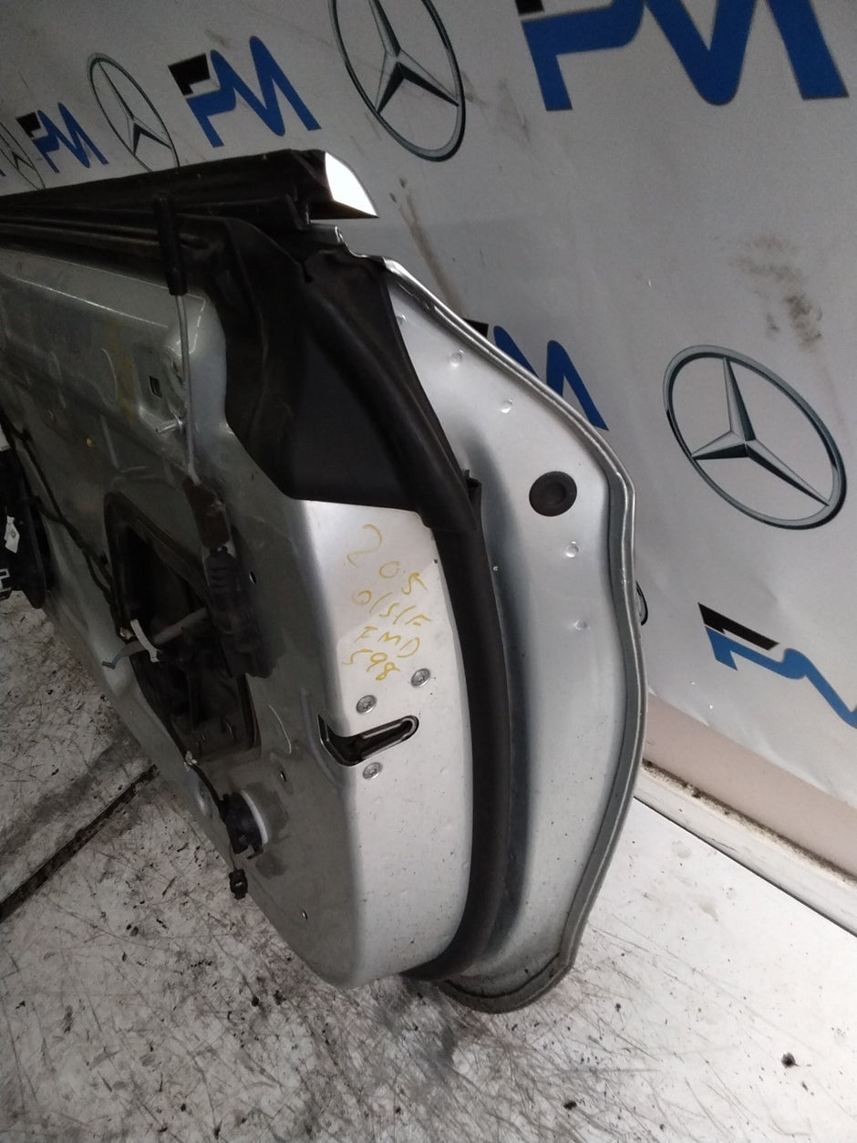 MERCEDES BENZ  C-CLS W205 DRIVER FRONT DOOR OSF SILVER 2014-21  FMD598