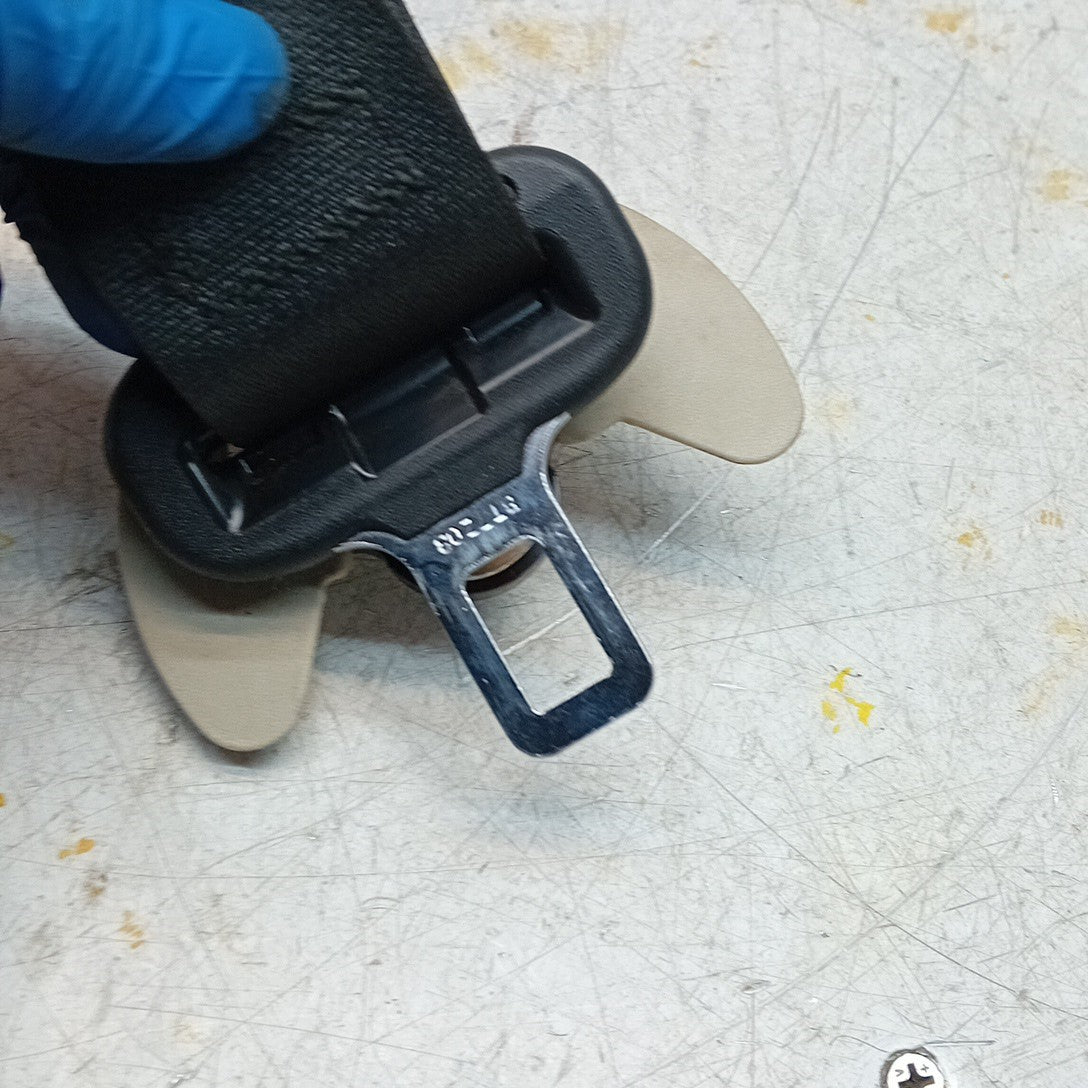 MITSUBISHI OUTLANDER MK3 SEAT BELT FRONT PASSENGER NSF TKAH2EN306 BLACK FM001242