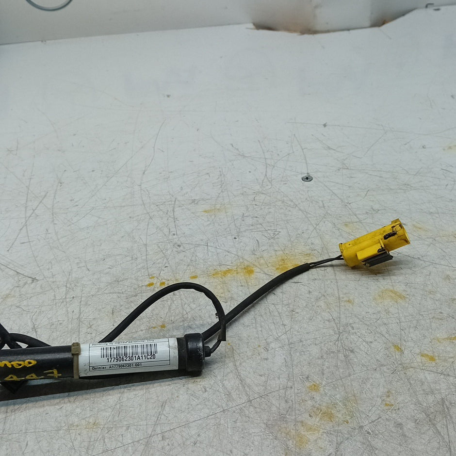 MERCEDES A CLASS W177 BONNET PEDESTRIAN ACTUATOR A1779062301 2018 FM001447