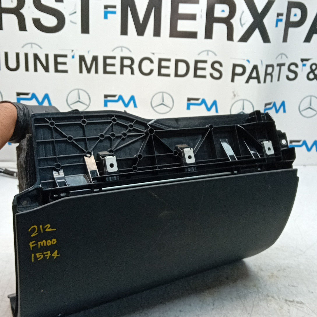 MERCEDES BENZ  E-CLASS W212 DASHBOARD GLOVEBOX  2015 A2126803191 FM001574