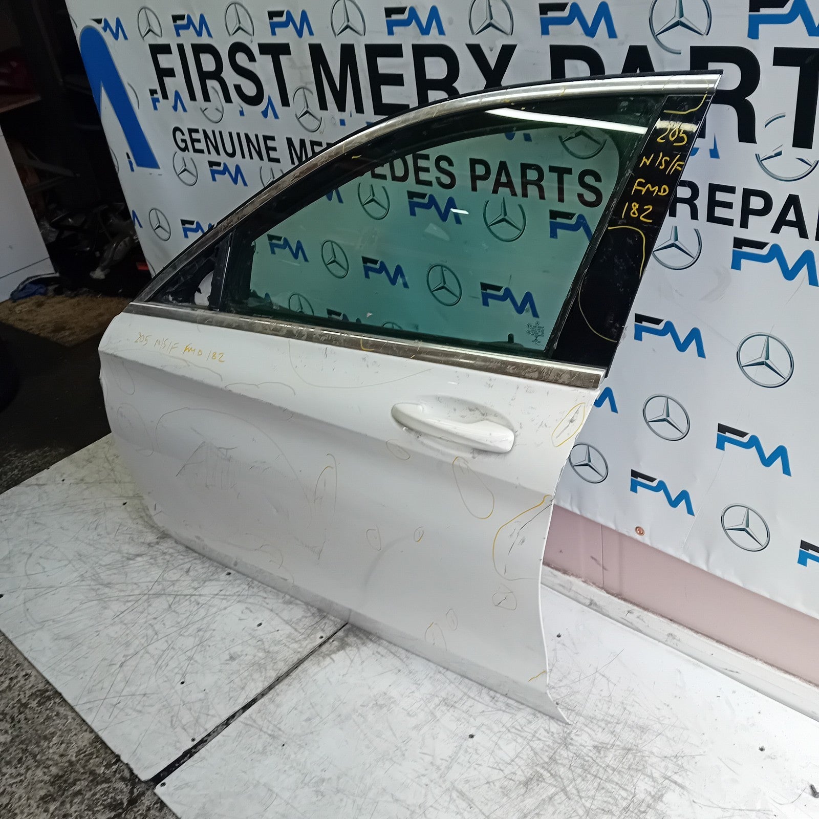 MERDEDES A-CLASS W177 DRIVER SIDE FRONT DOOR OSF WHITE 2018 ON COMPLETE FMD182